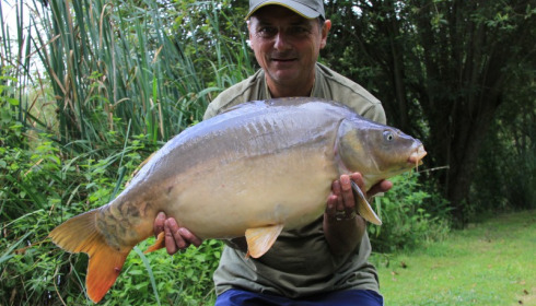 A 27 lb 12 oz carp from Lillypool, Norman Royston, Jul 2014