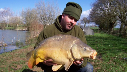 A 25 lb 5 oz carp from Lillypool, Mar 2010
