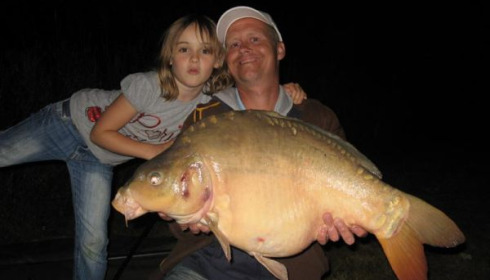 A carp from Lillypool, Ricky & Little bailiff, Aug 2010