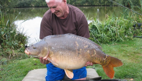 A 42 lb 8 oz carp from Lillypool, Merv Oakenfull, Oct 2016