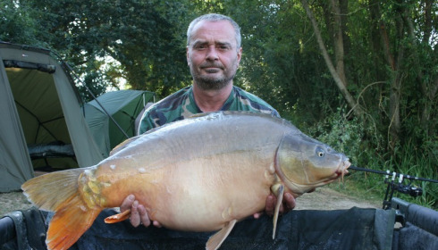 A 33 lb carp from Lillypool, Rob Antrobus, Aug 2016