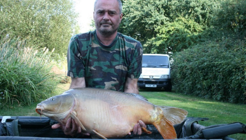 A 33 lb carp from Lillypool, Rob Antrobus, Aug 2016
