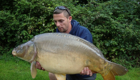 A 30 lb 4 oz carp from Lillypool, Lee Horner, Aug 2014