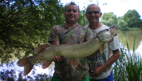 A fish from Lillypool, Ian & sam (odd looking carp), Jul 2014