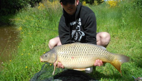 A 22 lb 2 oz carp from Lillypool, Gary Osbourne, May 2015