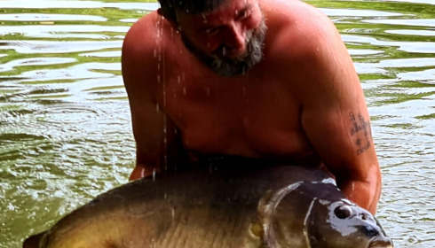 A 44 lb carp from Lillypool, Tony Gattie, May 2022