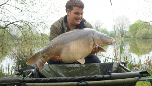 A 30 lb 5 oz carp from Lillypool, Dave Perry, Apr 2015
