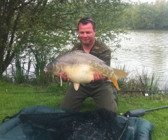 A 25 lb 5 oz carp from Lillypool, Andy Talbot