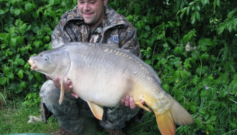 A 32 lb 8 oz carp from Lillypool, Mike Walker, May 2013