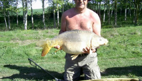 A 30 lb 3 oz carp from Lillypool, Gary Rickwood, Apr 2010
