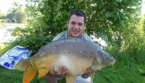 A 24 lb 9 oz carp from Lillypool, Huw, May 2012