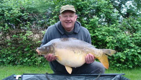 A 33 lb 4 oz carp from Lillypool, Derek Hayward, May 2016