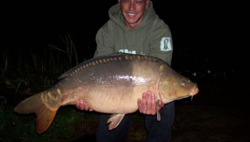 A 30 lb 3 oz carp from Lillypool, Damo, Aug 2010