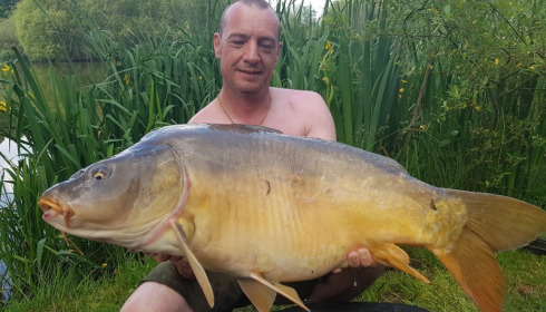 A 25 lb 2 oz carp from Lillypool, Steve Mailn, May 2018