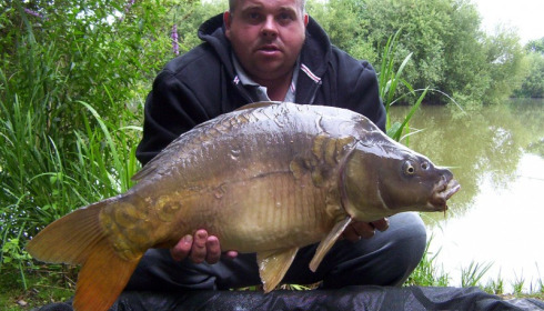 A 25 lb 2 oz carp from Lillypool, Dean Wales, Jul 2015