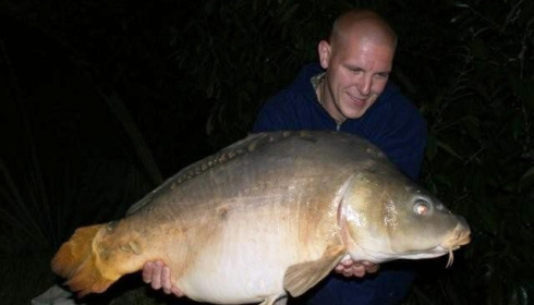 A 37 lb 8 oz carp from Mas Bas Lotus Lake, D. Jackson, May 2011