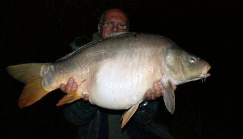 A 37 lb 9 oz carp from Mas Bas Lotus Lake, D. Jackson, May 2011