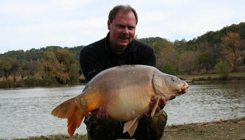 A 30 lb 9 oz carp from Mas Bas Main Lake, Sander Beijderwellen, Oct 2011