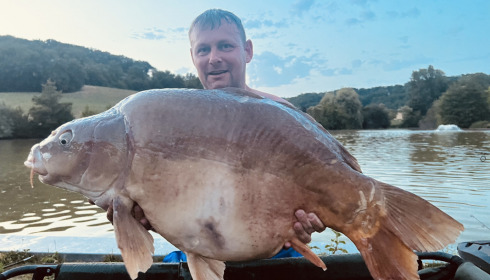 A 42 lb 6 oz carp from Mas Bas Main Lake, Tony Halcrow, Jun 2022