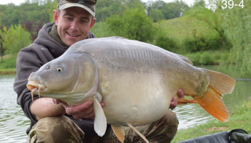 A 39 lb 4 oz carp from Mas Bas Main Lake, Fletcher, Apr 2015