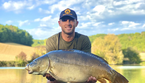 A 40 lb 4 oz fish from Mas Bas Main Lake, Mirror Carp, Oct 2022