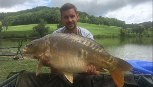 A 37 lb carp from Mas Bas Main Lake, Jun 2018