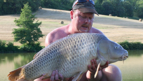 A 33 lb 12 oz carp from Mas Bas Main Lake, Sander Beijderwellen, Aug 2016