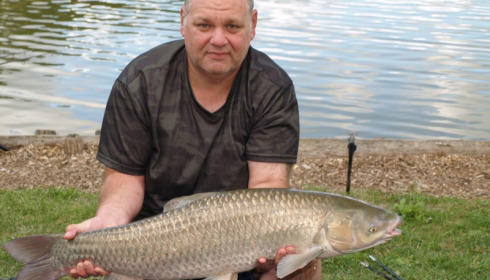 A 22 lb grass carp from Mas Bas Main Lake, Martin Rowan, Sep 2017