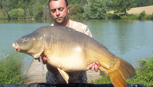 A 45 lb 12 oz carp from Mas Bas Main Lake, Leigh Welford, Jun 2015
