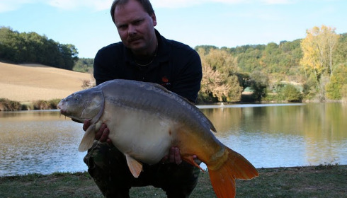 A 28 lb 8 oz carp from Mas Bas Main Lake, Sander Beijderwellen, Oct 2011