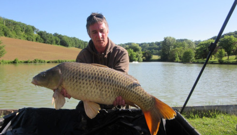 A 33 lb 4 oz carp from Mas Bas Main Lake, Gary Boyce