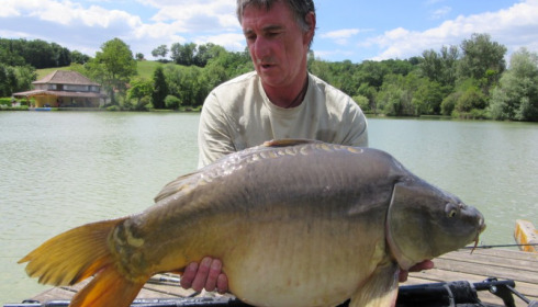 A 30 lb 5 oz carp from Mas Bas Main Lake, Gary Boyce, May 2015