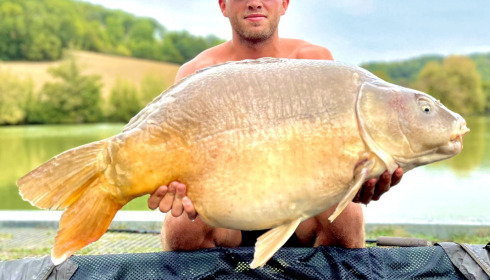 A 40 lb 12 oz fish from Mas Bas Main Lake, Mirror Carp, Oct 2022