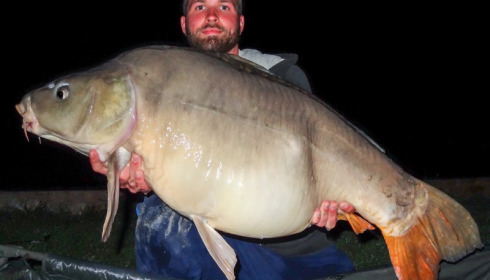 A 45 lb 8 oz carp from Mas Bas Main Lake, Graham Reid, May 2015