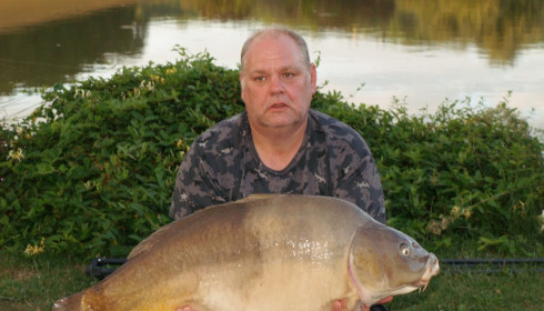 A 43 lb carp from Mas Bas Main Lake, Martin Rowan, Sep 2017