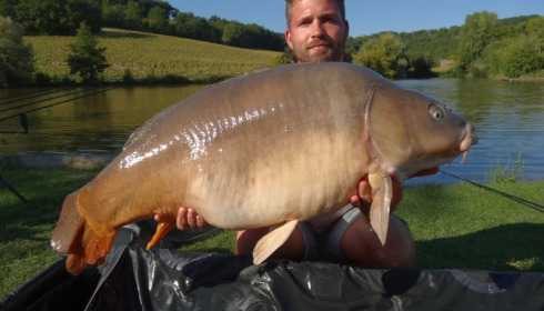 A carp from Mas Bas Main Lake, Graham Reid, Sep 2015