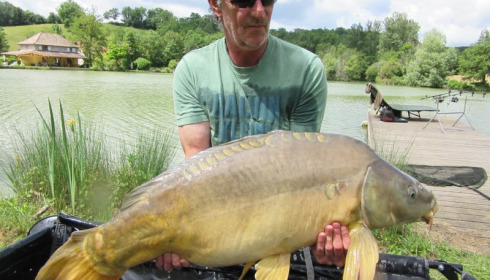 A 32 lb carp from Mas Bas Main Lake, Gary Boyce