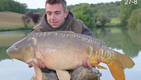 A 27 lb 8 oz carp from Mas Bas Main Lake, Fletcher, Apr 2015