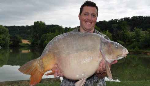 A 35 lb 8 oz carp from Mas Bas Main Lake, Lee Atkinson, Jul 2013