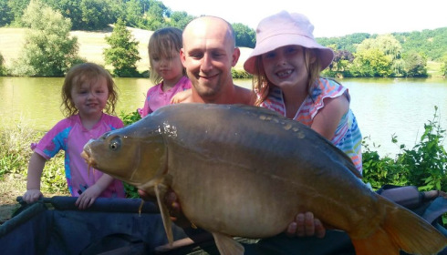 A 38 lb 2 oz carp from Mas Bas Main Lake, Nick Balchin, Aug 2016
