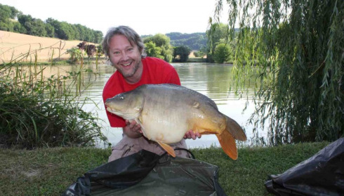 A 29 lb carp from Mas Bas Main Lake, Anglers Mail editor Tim Knight, Jul 2014