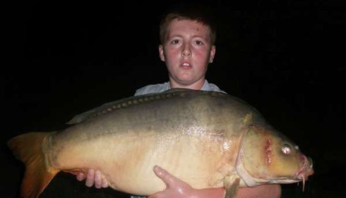 A 41 lb 7 oz carp from Mas Bas Main Lake, James Anderson, Aug 2010