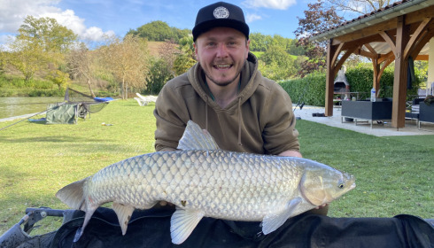A 24 lb grass carp from Mas Bas Main Lake, Adrian Southwood, Oct 2021