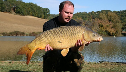 A 32 lb 1 oz carp from Mas Bas Main Lake, Sander Beijderwellen, Oct 2011