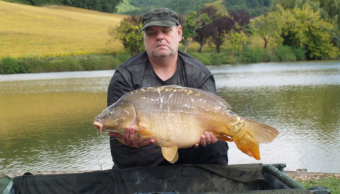 A 33 lb carp from Mas Bas Main Lake, Martin Rowan, Sep 2017