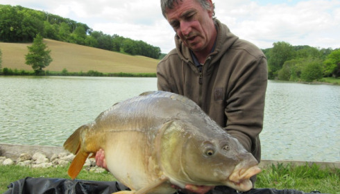 A 33 lb 3 oz carp from Mas Bas Main Lake, Gary Boyce