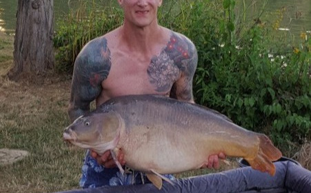 A 45 lb carp from Mas Bas Main Lake, Kyron Hall, Jul 2016