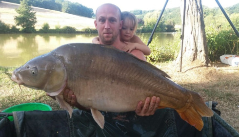 A 50 lb 4 oz carp from Mas Bas Main Lake, Nick Balchin, Aug 2016
