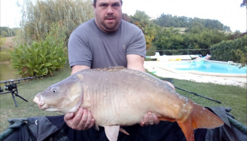 A 45 lb 6 oz carp from Mas Bas Main Lake, Mark Hoggins, Sep 2018