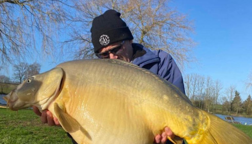 A 39 lb carp from Mystique, Jan 2023